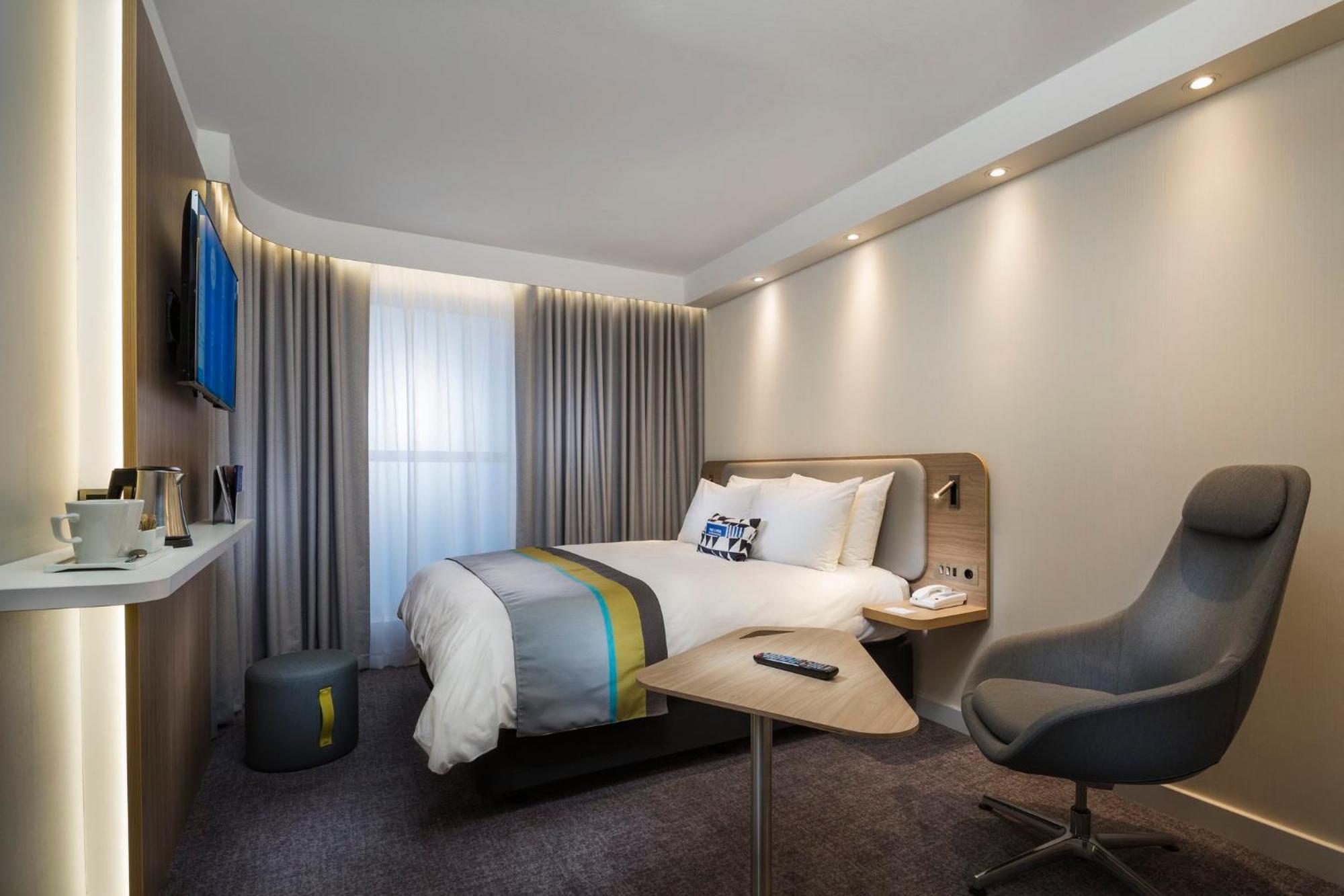 Holiday Inn Express Ajaccio By Ihg Exterior photo