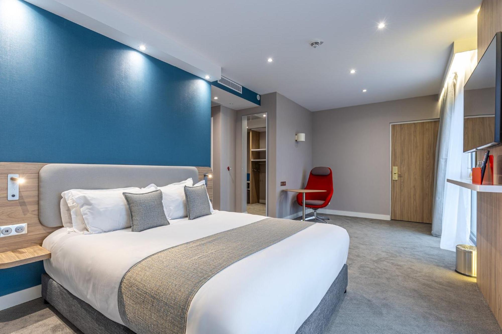 Holiday Inn Express Ajaccio By Ihg Exterior photo